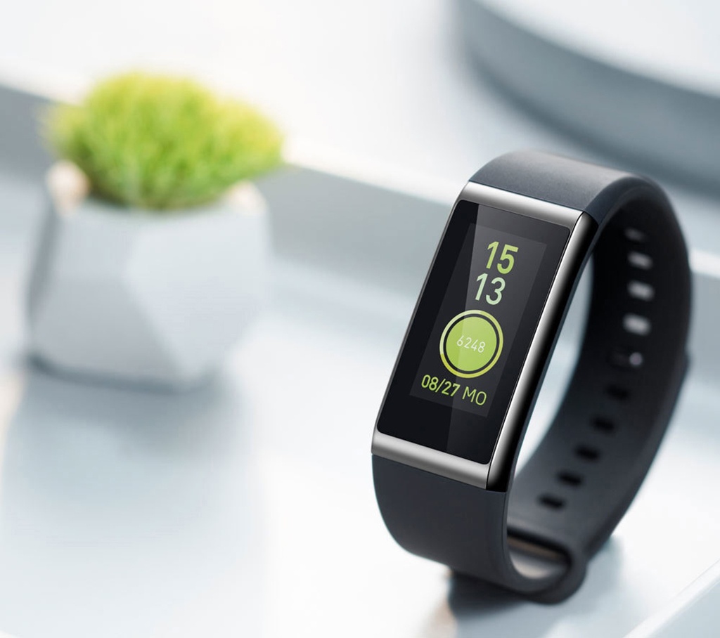 AMAZFIT COR – фитнес-трекер оснащенный цветным ЖК-дисплеем