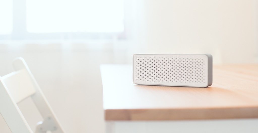 Компактная беспроводная Bluetooth колонка Xiaomi Mi Bluetooth Speaker 2 white