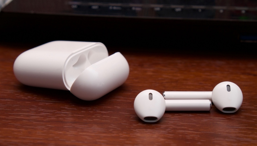 iFans i7 – беспроводные Bluetooth наушники с поддержкой всех смартфонов на любой операционной системе.