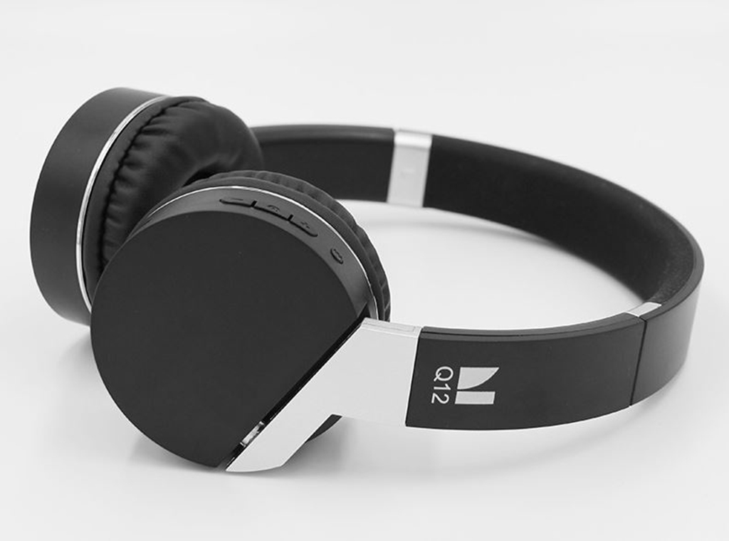 Беспроводные наушники Q12 – разъем 3.5