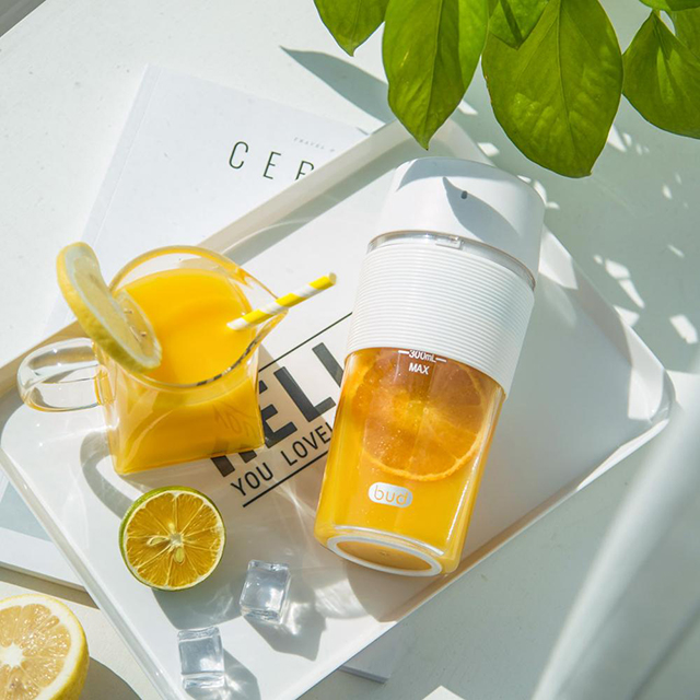 8 Xiaomi Bud Portable Juice Cup Blue.jpg