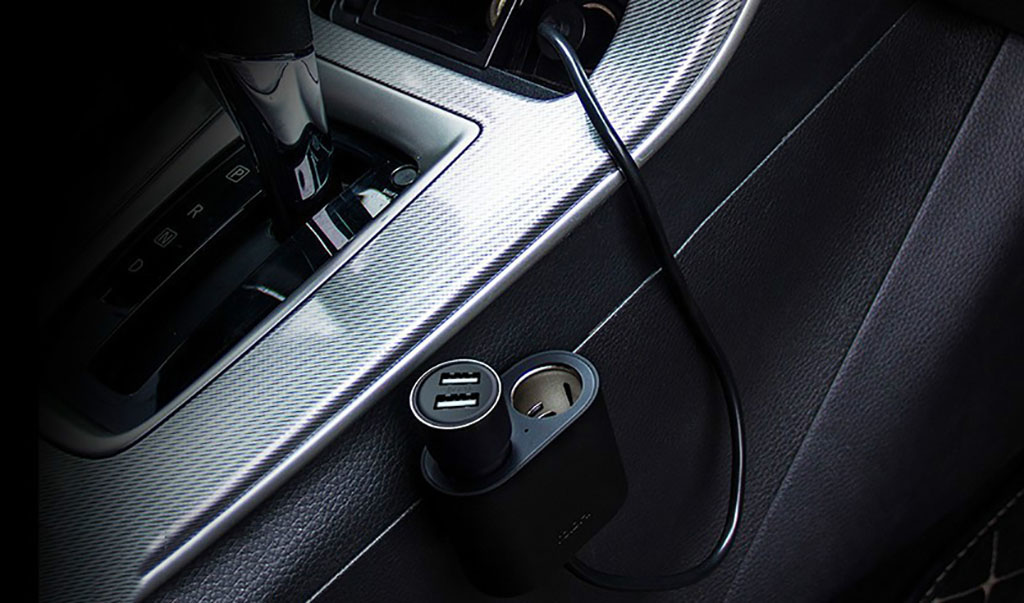 Xiaomi-Roidmi-Dual-Port-Converter-in-auto.jpg