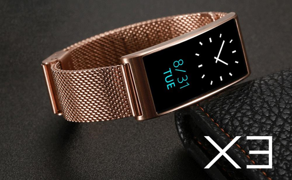 Часы X3 – эргономичные смарт-часы золотого цвета с функциями фитнес-трекера