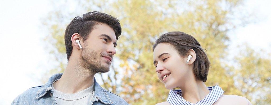 2 Xiaomi Mi True Wireless Earphones.jpg