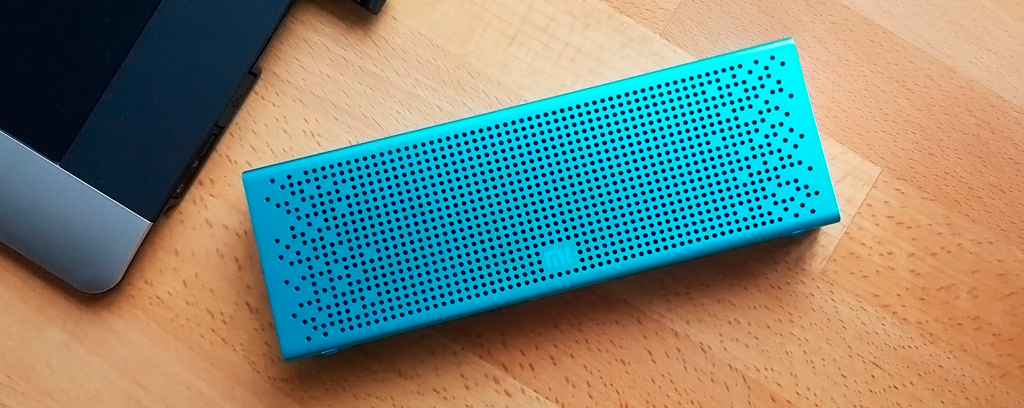 Xiaomi Mi Bluetooth Speaker удобная и компактная Bluetooth-колонка