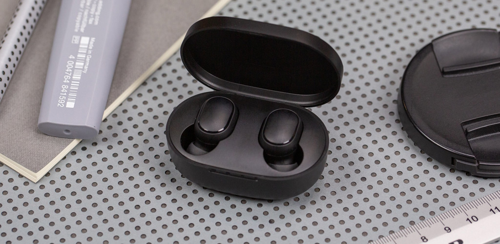 Беспроводные наушники Xiaomi (Mi) Redmi AirDots True Wireless Earbuds Basic - эргономичные беспроводные Bluetooth-наушники с мощным и насыщенным звуком