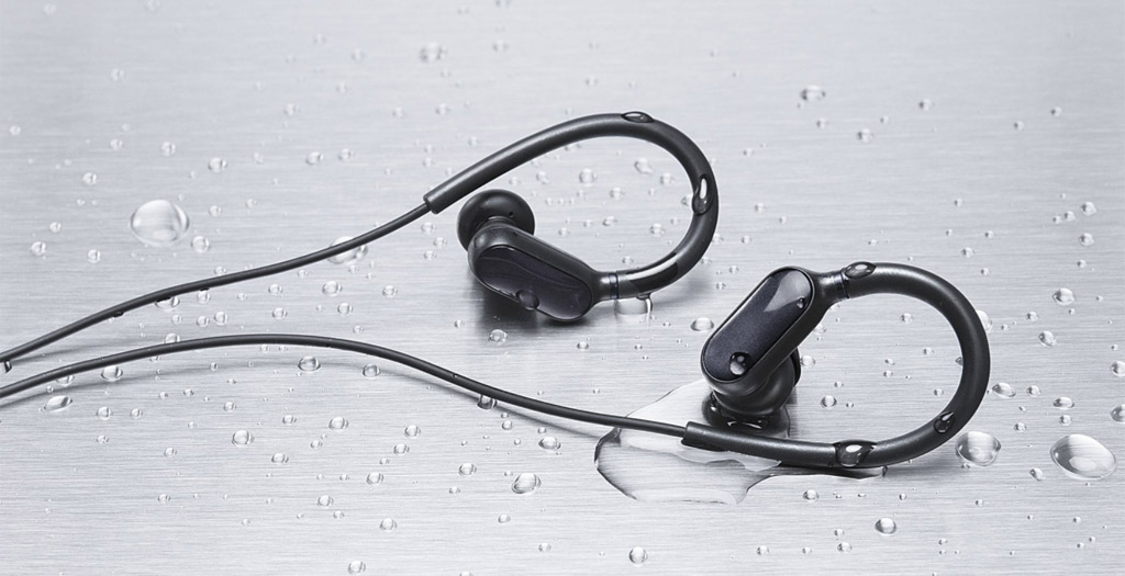 Наушники XIAOMI MI SPORT BLUETOOTH EAR-HOOK BLACK - Защита от влаги