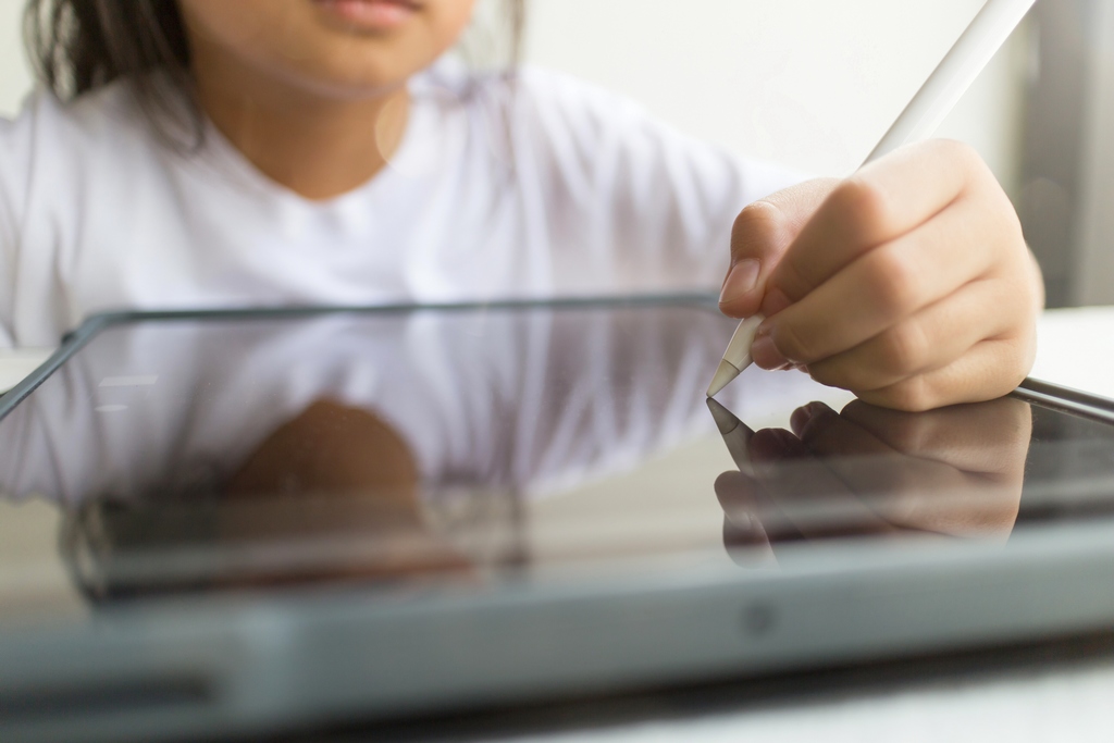 2 palm Smart Pencil K10 White.jpg