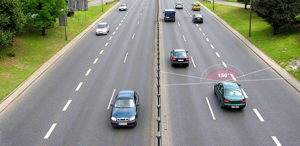 CARCAM Q8 – автомобильный Full HD видеорегистратор, оснащенный быстросъемным магнитным креплением и внешним GPS-модулем.