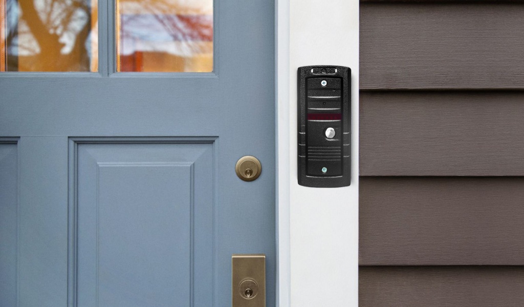 CARCAM AD-810RT – комплект аудиодомофона с аудиотрубкой и вызывной панелью.