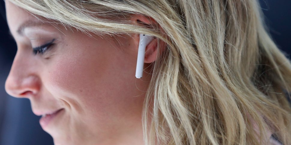 iFans i7 – беспроводные Bluetooth наушники с поддержкой всех смартфонов на любой операционной системе.